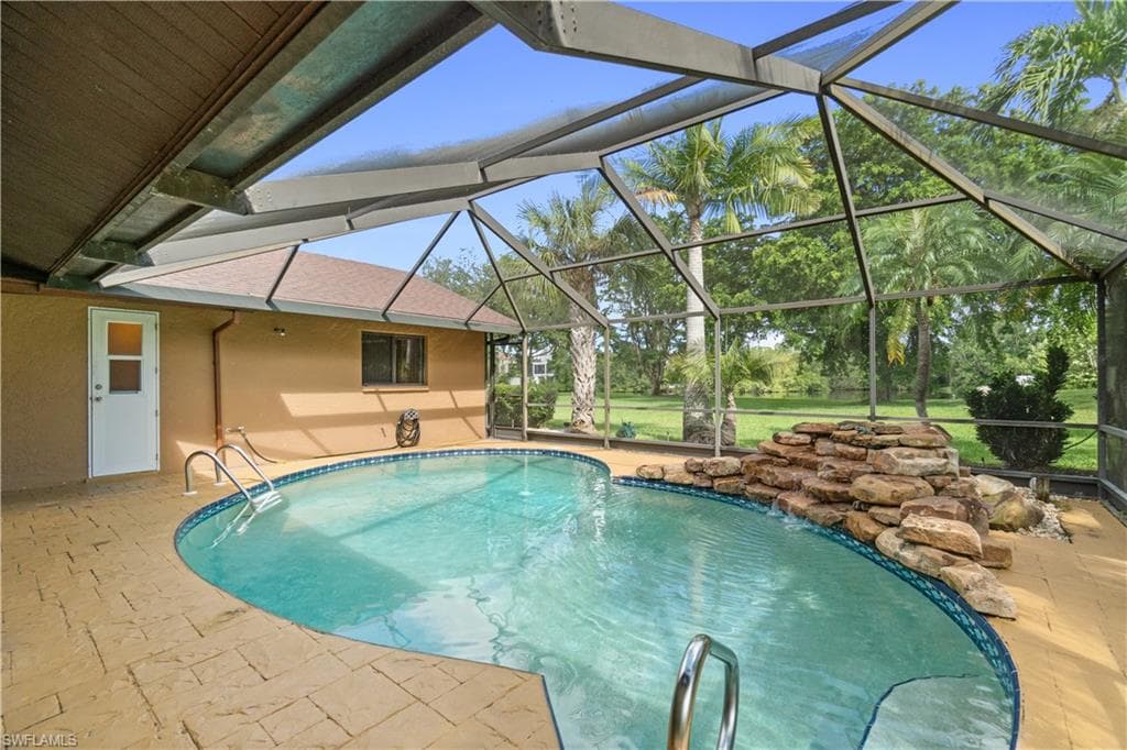 7220 Hendry Creek Dr, Fort Myers, FL 33908-15