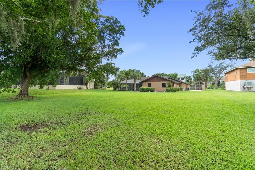 7220 Hendry Creek Dr, Fort Myers, FL 33908-16