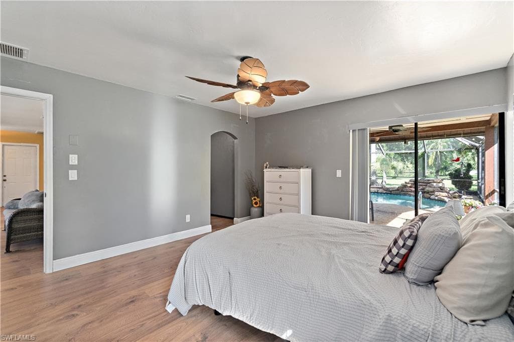 7220 Hendry Creek Dr, Fort Myers, FL 33908-18