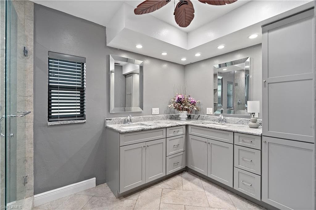 7220 Hendry Creek Dr, Fort Myers, FL 33908-19