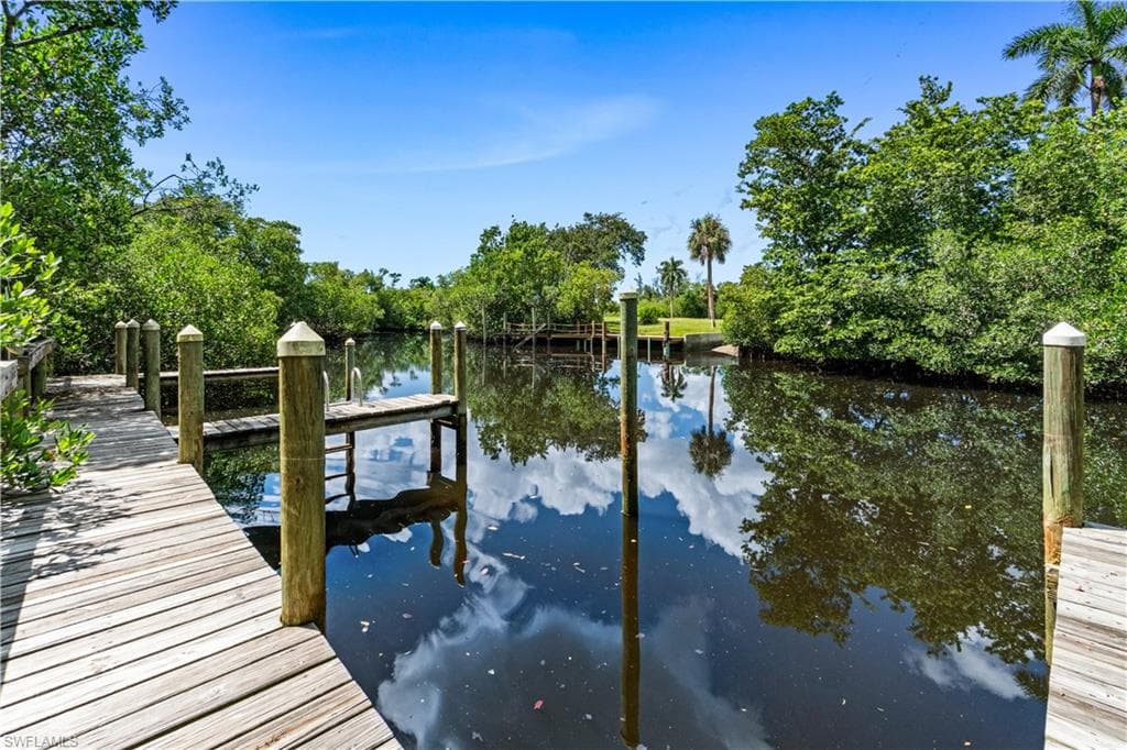 7220 Hendry Creek Dr, Fort Myers, FL 33908-34