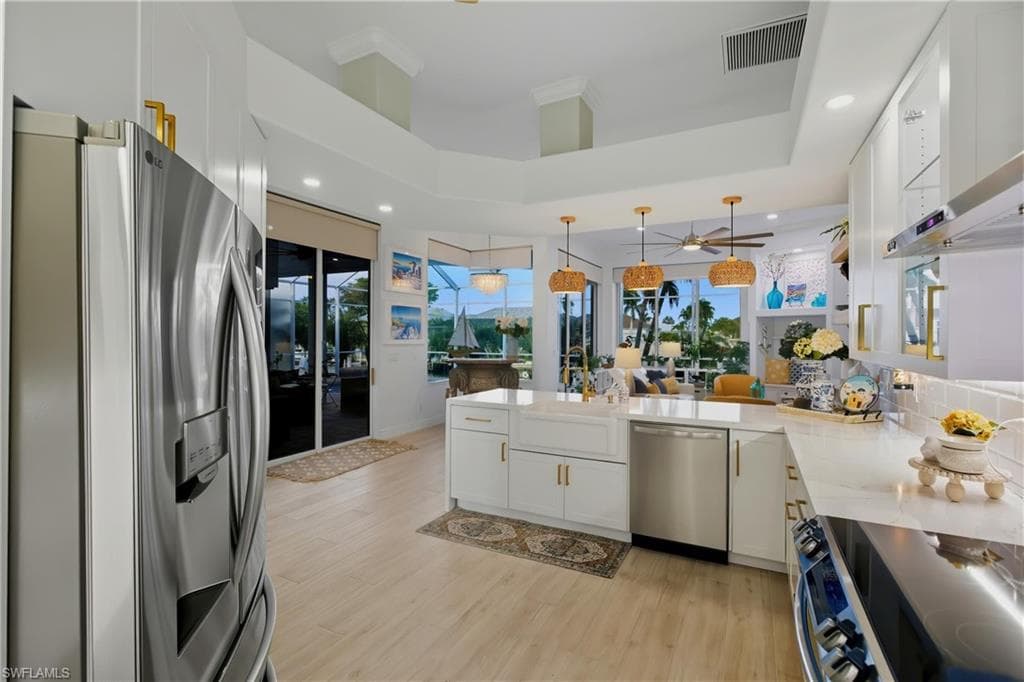 469 Persian Ct, Marco Island, FL 34145-12