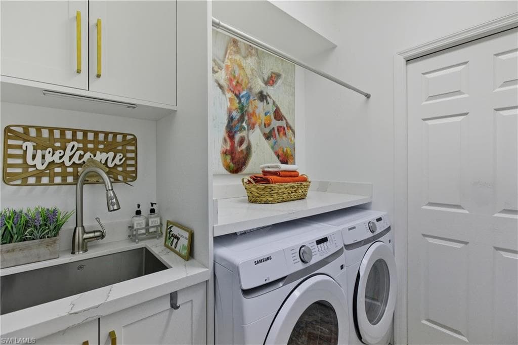 469 Persian Ct, Marco Island, FL 34145-32