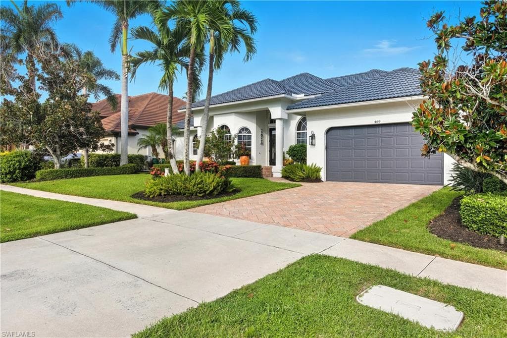 469 Persian Ct, Marco Island, FL 34145-2