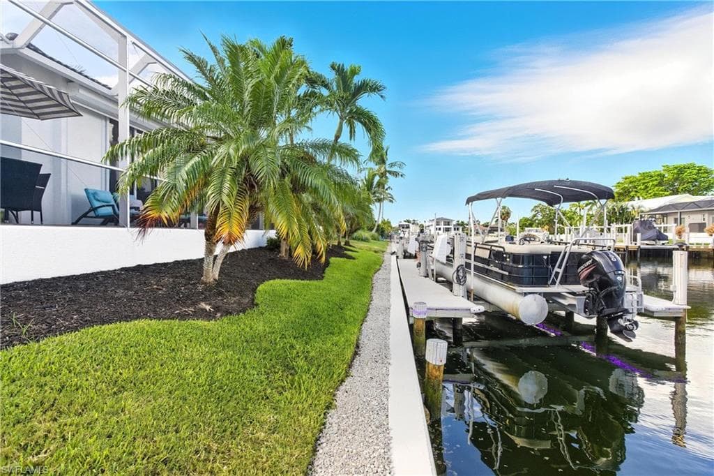 469 Persian Ct, Marco Island, FL 34145-39