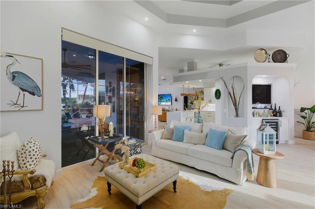 469 Persian Ct, Marco Island, FL 34145-5