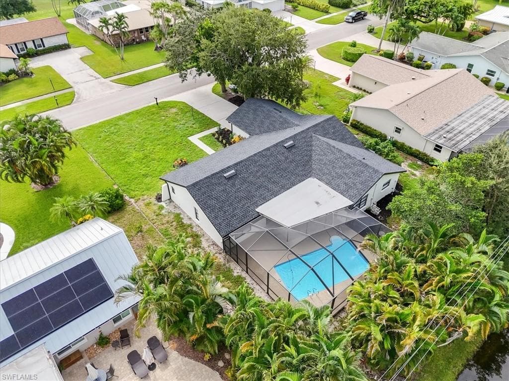 4396 Beechwood Lake Dr, Naples, FL 34112-2