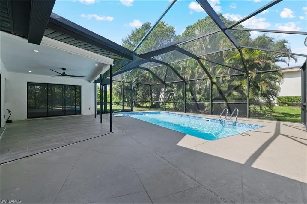 4396 Beechwood Lake Dr, Naples, FL 34112-38