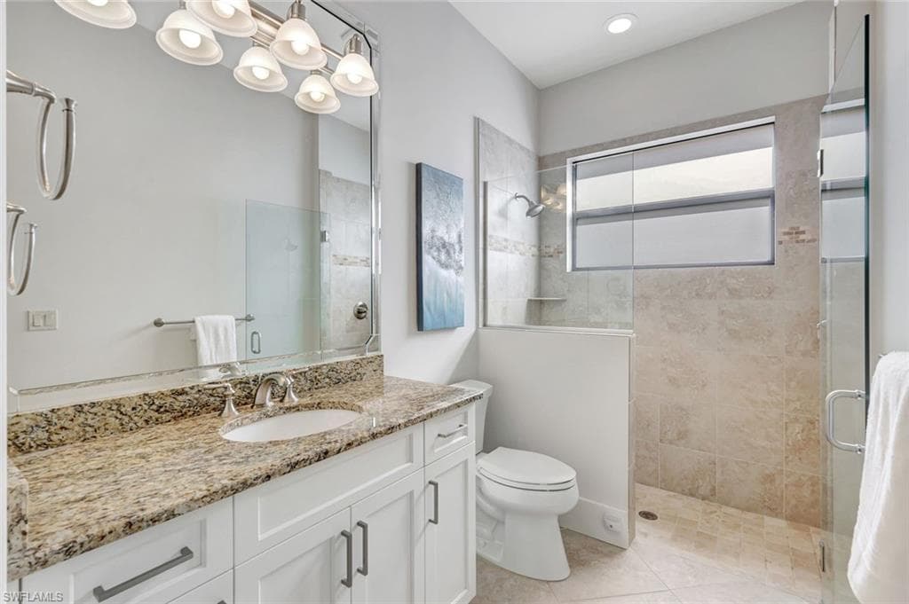 5717 Hammock Isles Dr, Naples, FL 34119-15