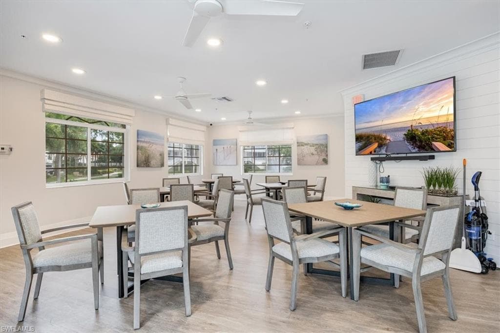 7725 Pebble Creek Cir 303, Naples, FL 34108-31