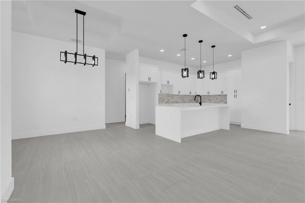 3204 34th St SW, Lehigh Acres, FL 33976-9