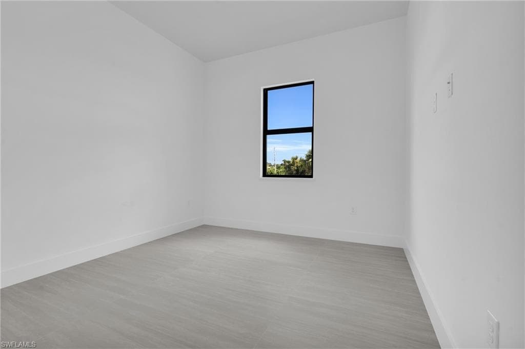 3204 34th St SW, Lehigh Acres, FL 33976-4