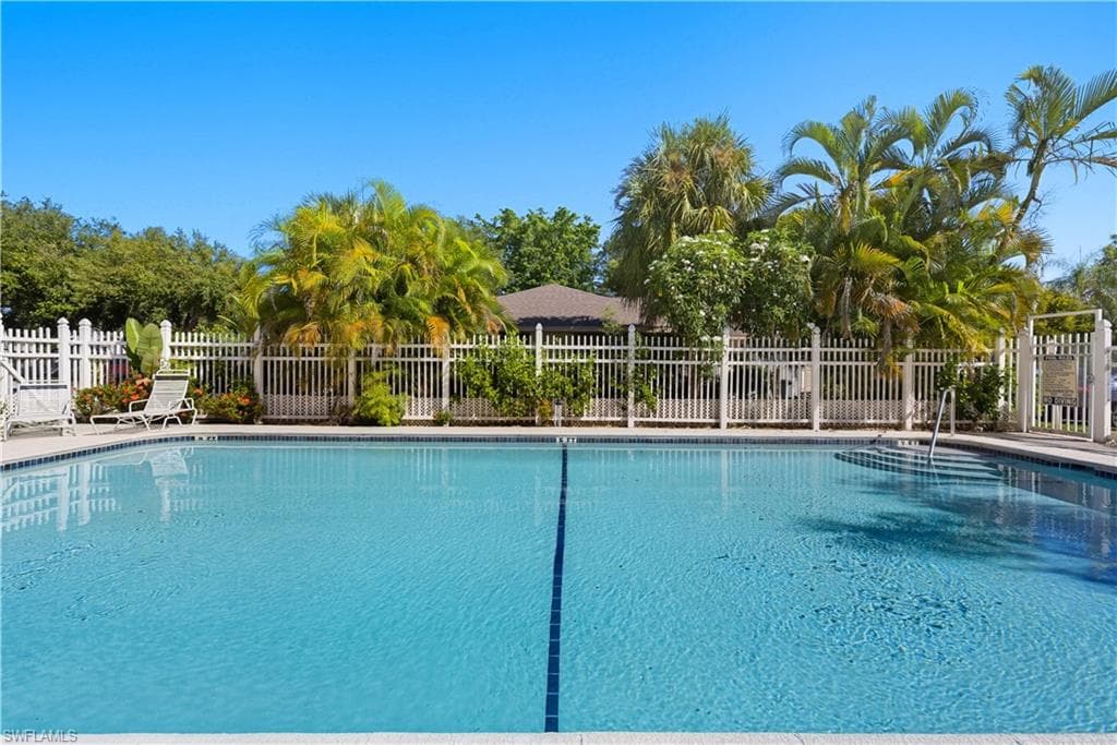 5356 16th Pl SW G4, Naples, FL 34116-23