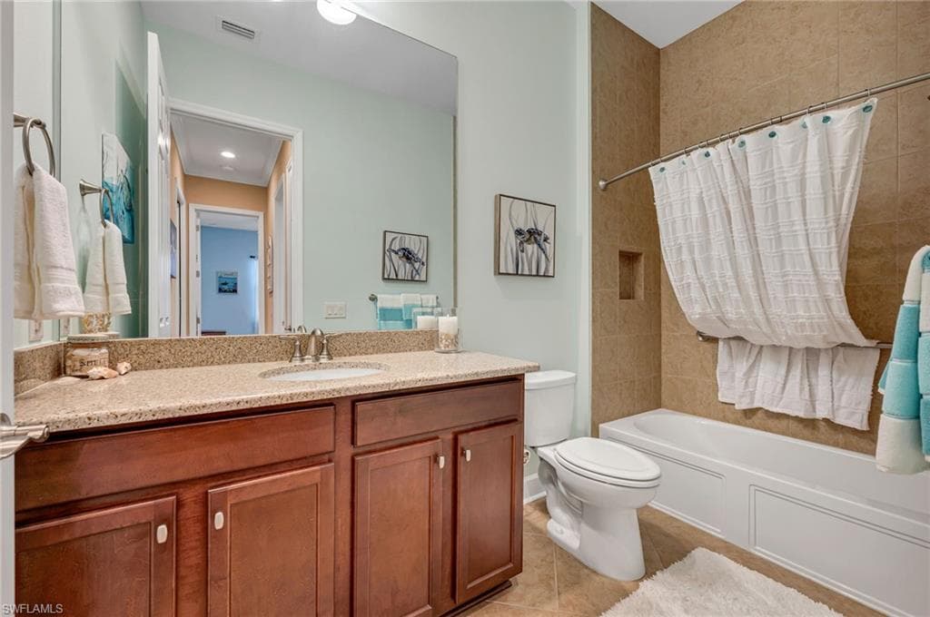 9149 Isla Bella Cir, Bonita Springs, FL 34135-10