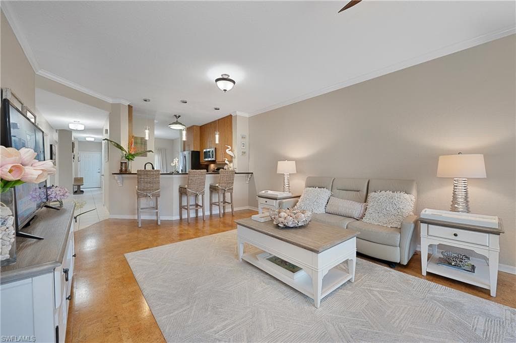 7058 Barrington Cir 102, Naples, FL 34108-10