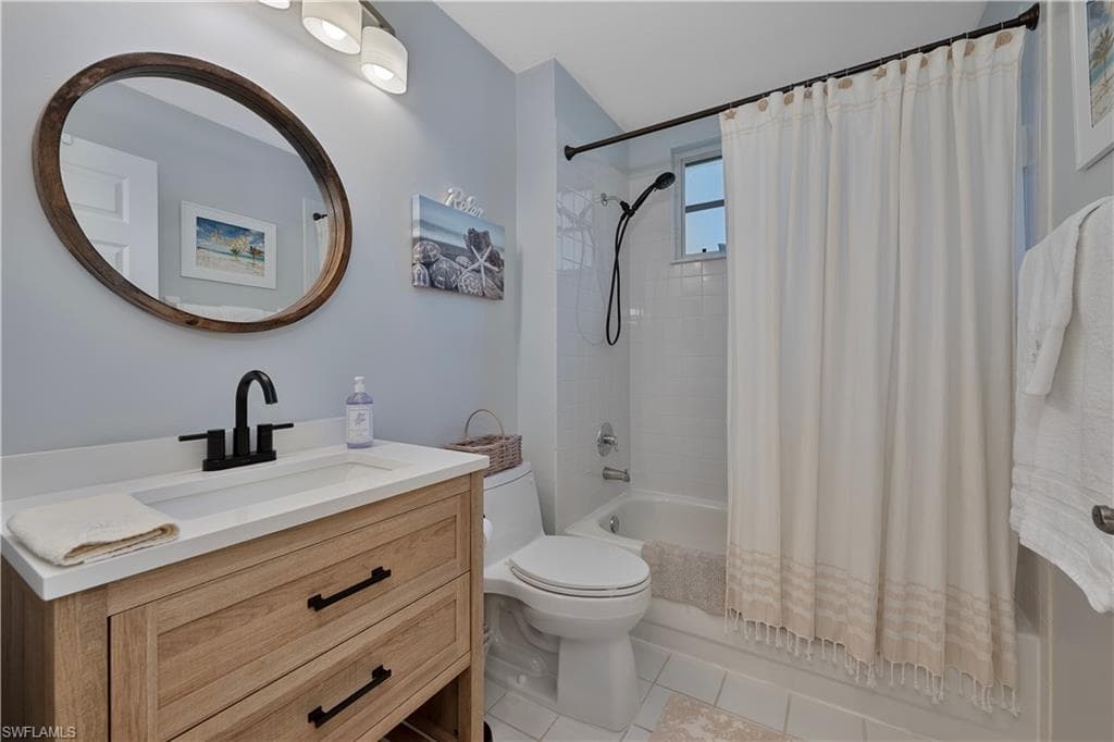 7058 Barrington Cir 102, Naples, FL 34108-14