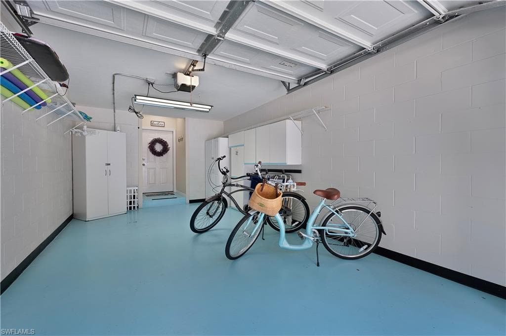 7058 Barrington Cir 102, Naples, FL 34108-18