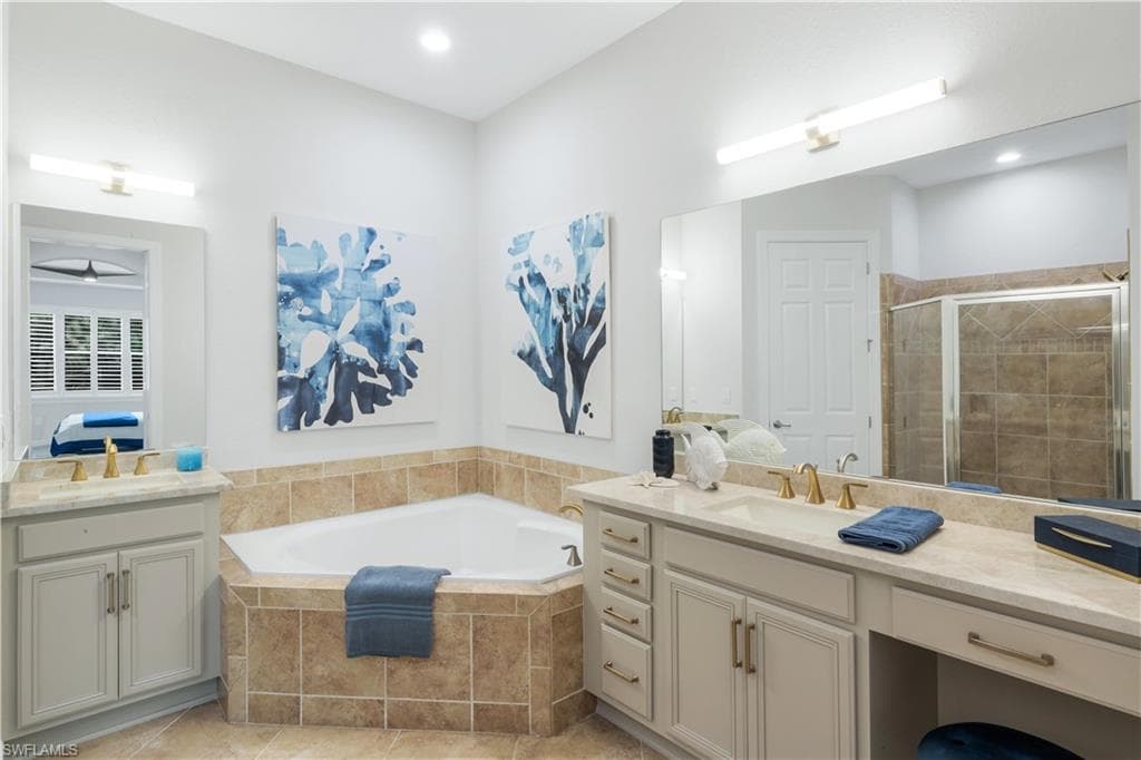 9520 Ironstone Ter 202, Naples, FL 34120-21