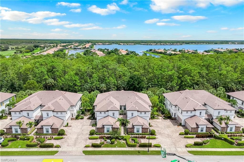 9520 Ironstone Ter 202, Naples, FL 34120-32