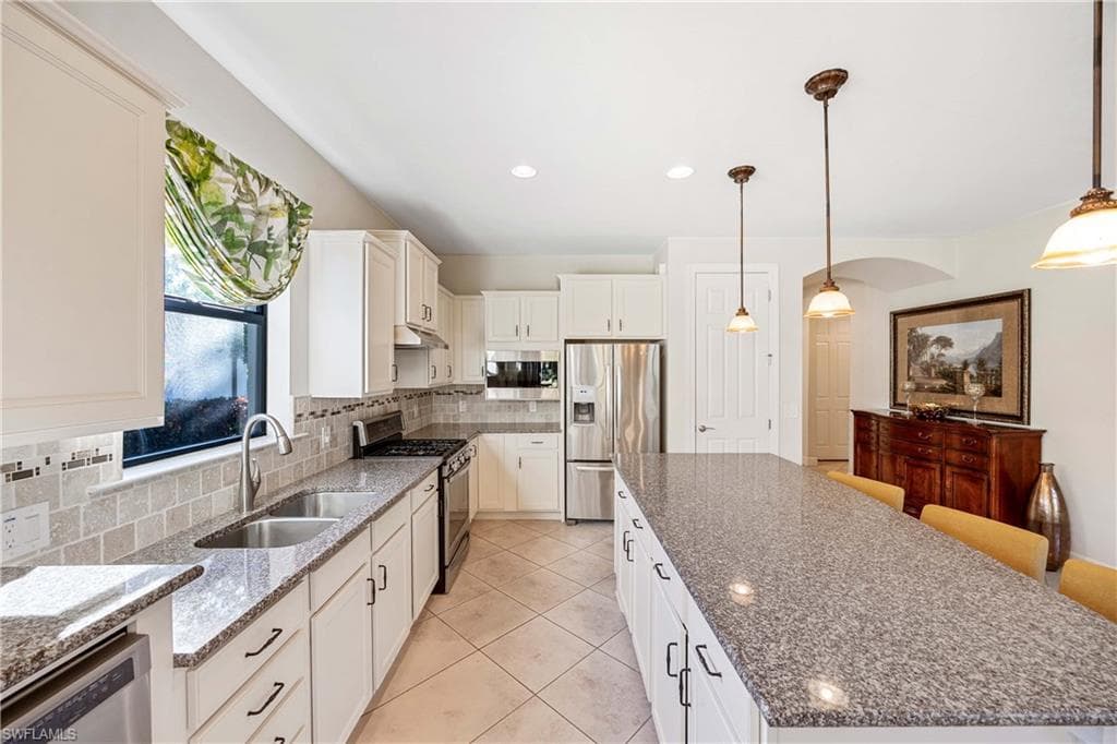 7248 Live Oak Dr, Naples, FL 34114-14