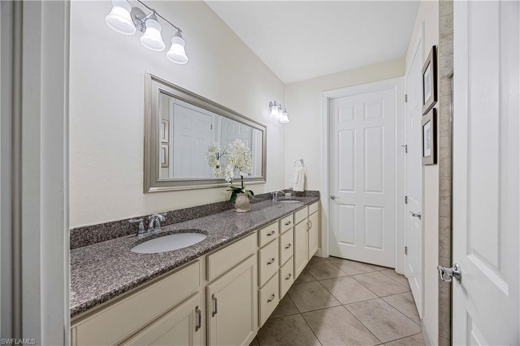 7248 Live Oak Dr, Naples, FL 34114-22