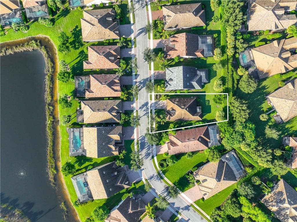 7248 Live Oak Dr, Naples, FL 34114-36