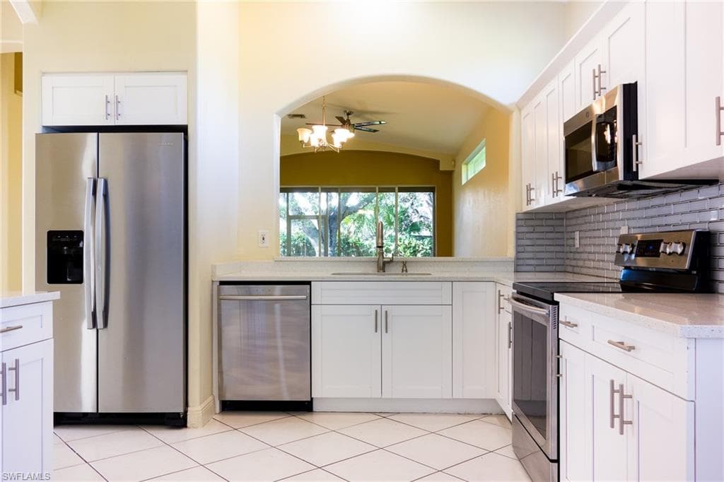 8771 Ibis Cove Cir, Naples, FL 34119-2