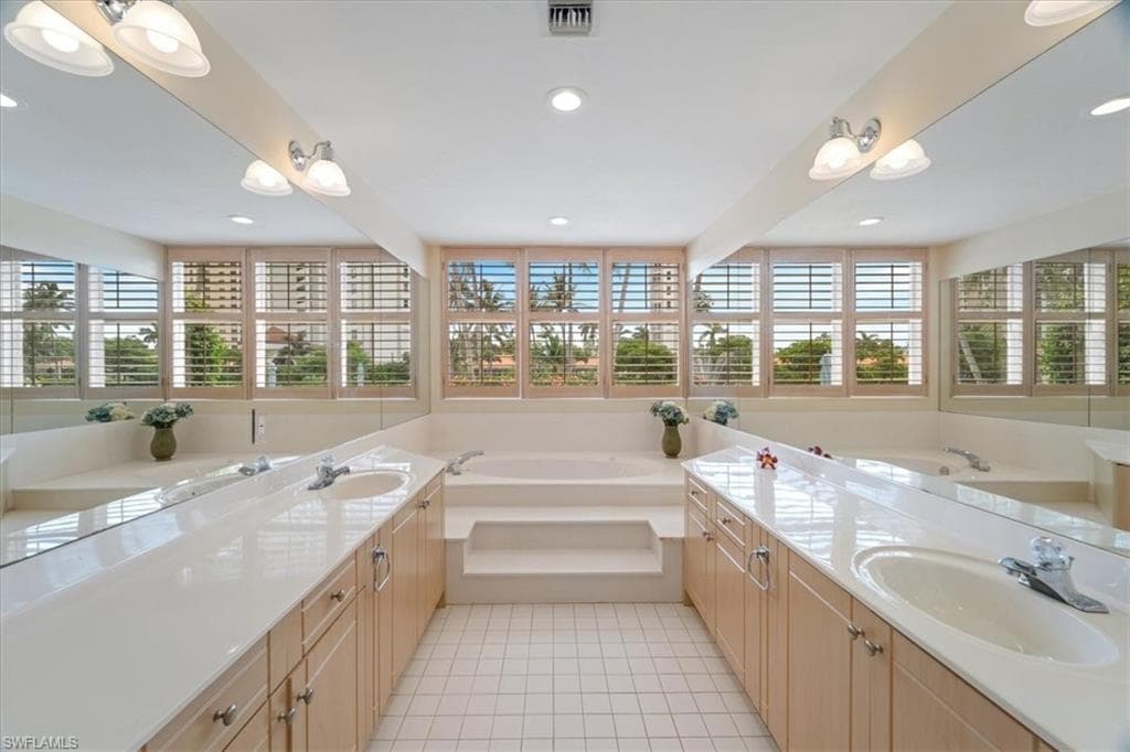 6549 Marissa Loop 15, Naples, FL 34108-9