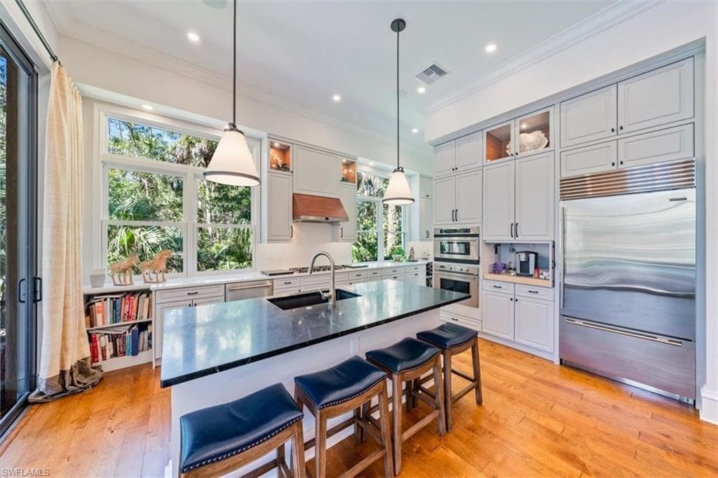 18051 Lagos Way, Naples, FL 34110-11