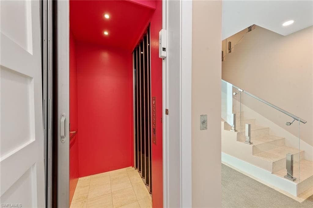 706 Waterside Dr, Marco Island, FL 34145-25