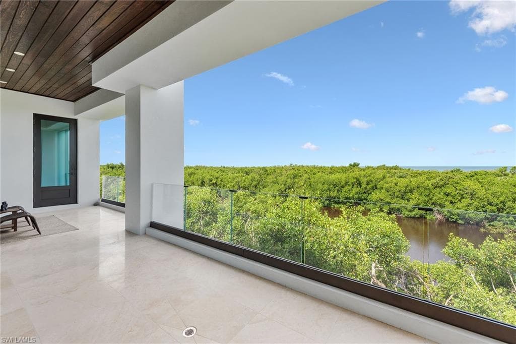 706 Waterside Dr, Marco Island, FL 34145-26