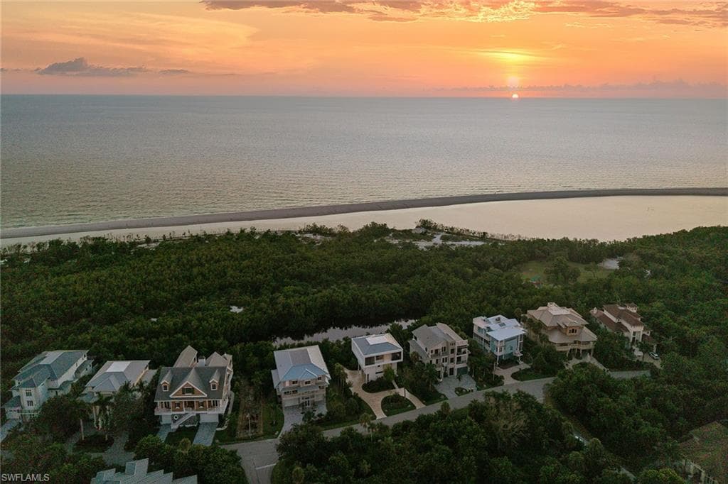 706 Waterside Dr, Marco Island, FL 34145-48