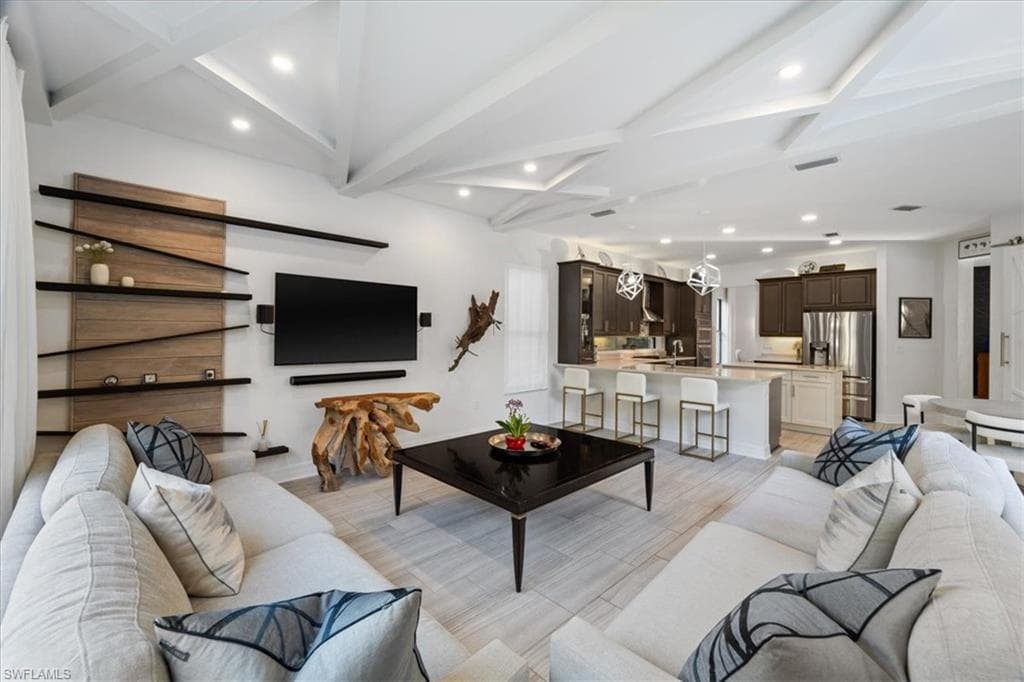 13884 Luna Dr, Naples, FL 34109-10