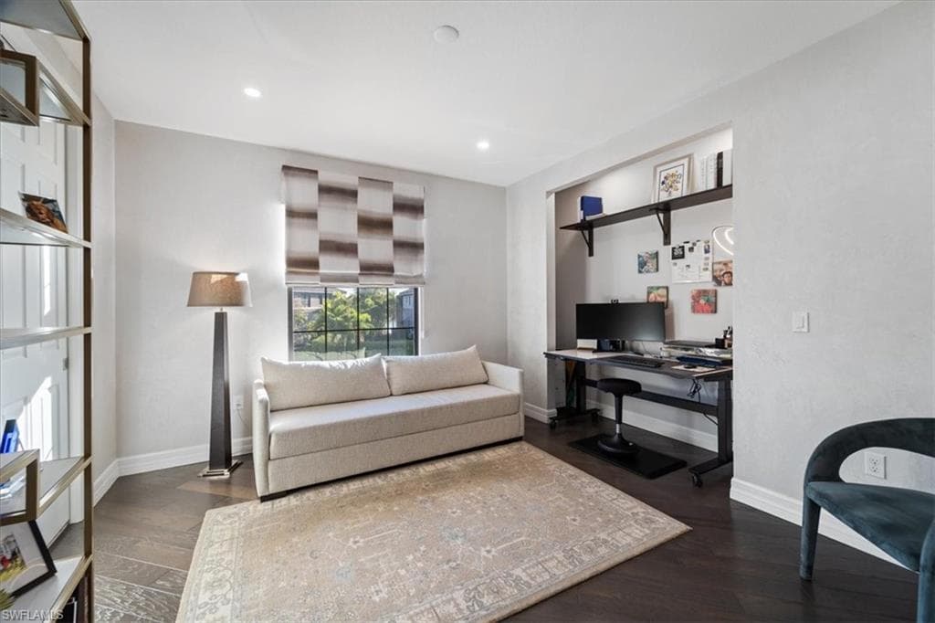 13884 Luna Dr, Naples, FL 34109-23