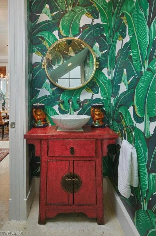 909 10th Ave S, Naples, FL 34102-13