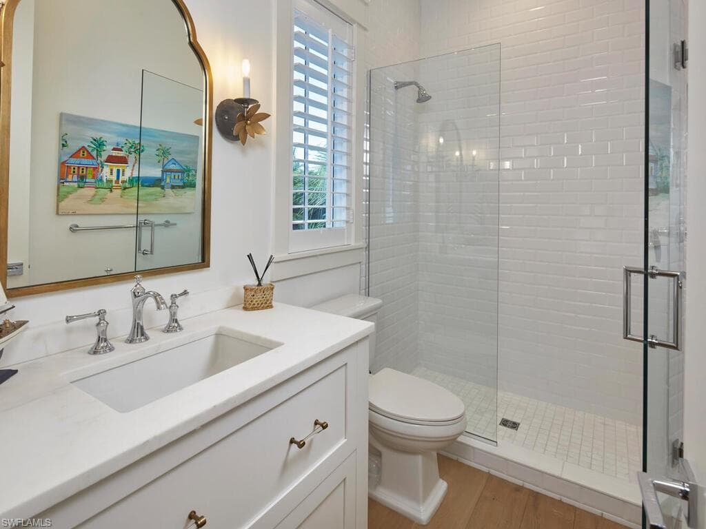 909 10th Ave S, Naples, FL 34102-23