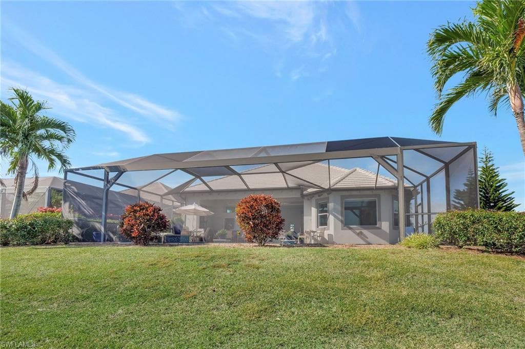 5046 Martinique Dr, Naples, FL 34113-35