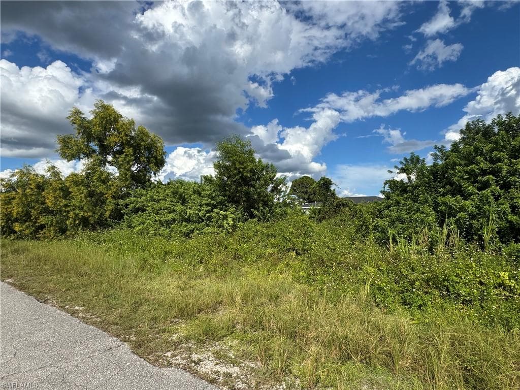 3913 14th St SW, Lehigh Acres, FL 33976-4