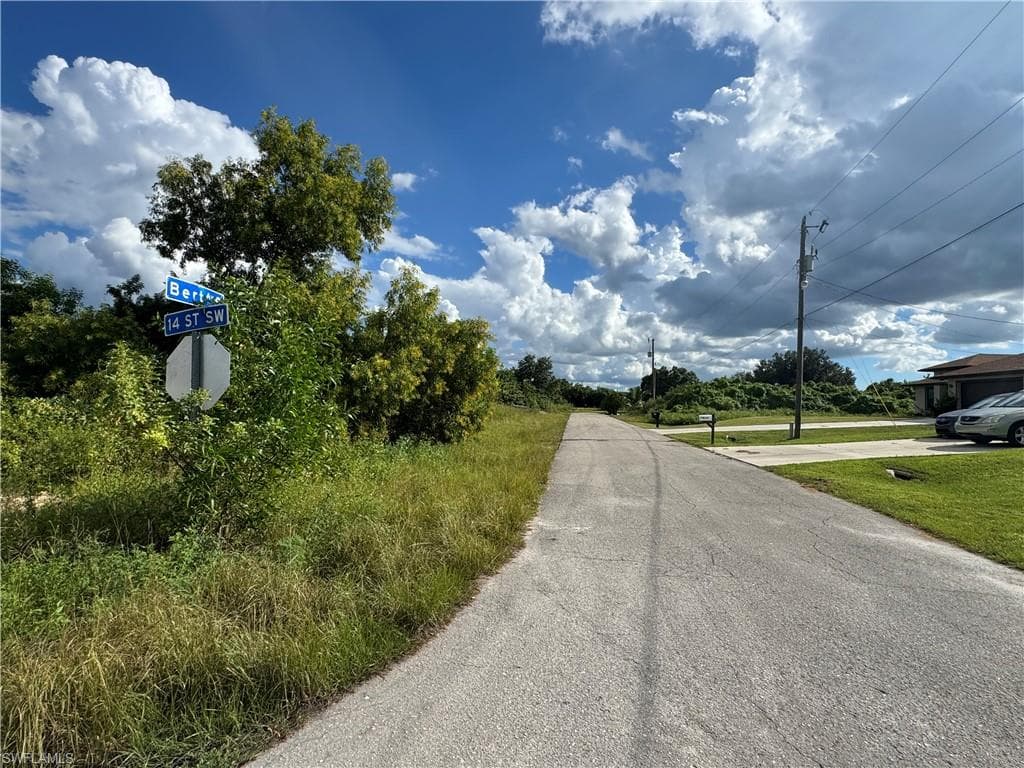 3913 14th St SW, Lehigh Acres, FL 33976-7