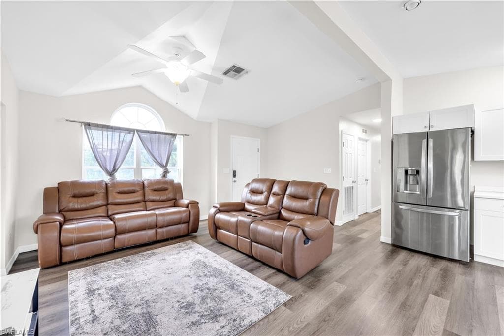 4015 16th Ave SE, Naples, FL 34117-10