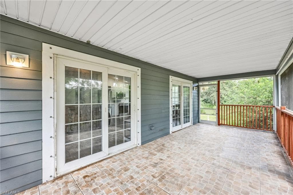 4015 16th Ave SE, Naples, FL 34117-22