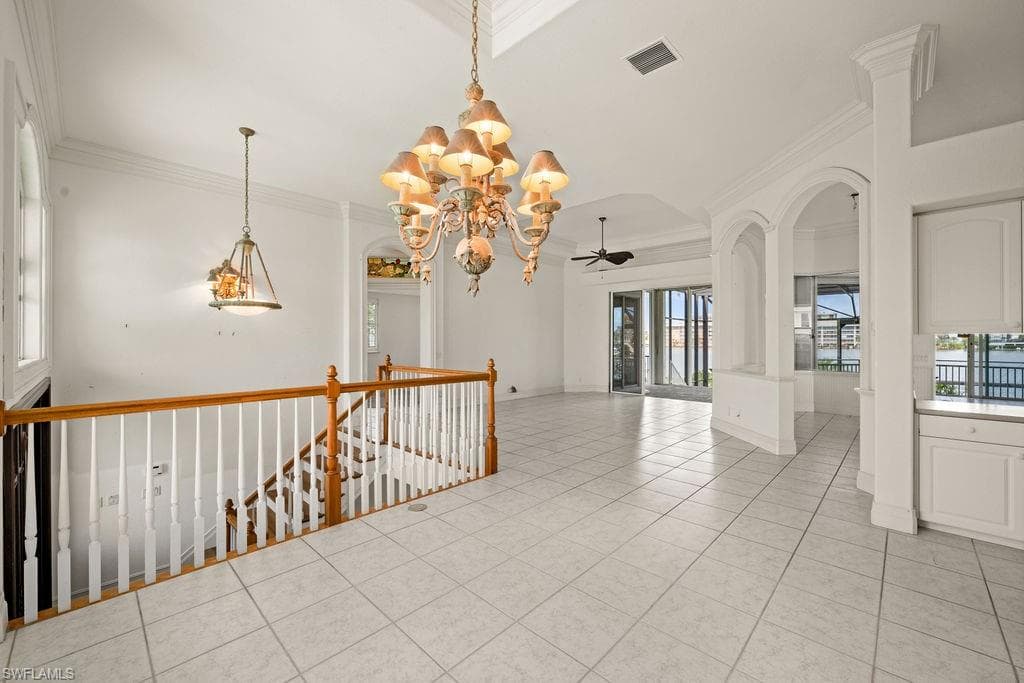 371 Bayside Ave, Naples, FL 34108-21