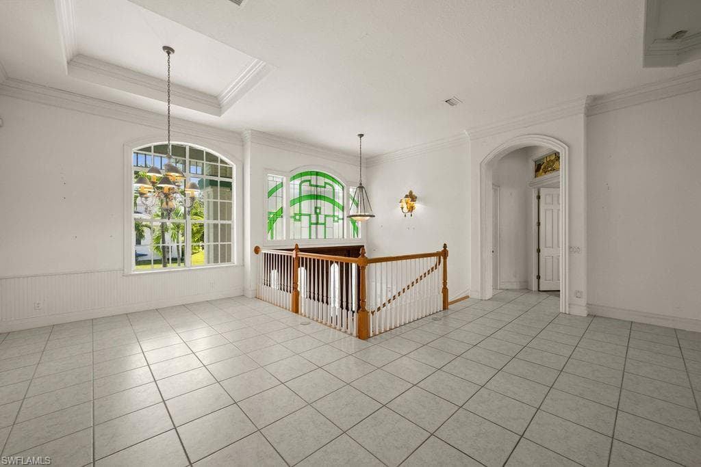 371 Bayside Ave, Naples, FL 34108-22