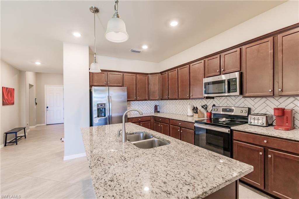 14568 Monrovia Ln, Fort Myers, FL 33905-5