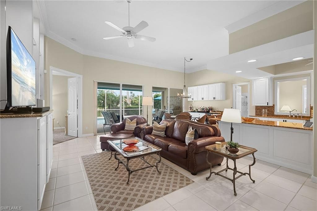 2888 Hatteras Way, Naples, FL 34119-8