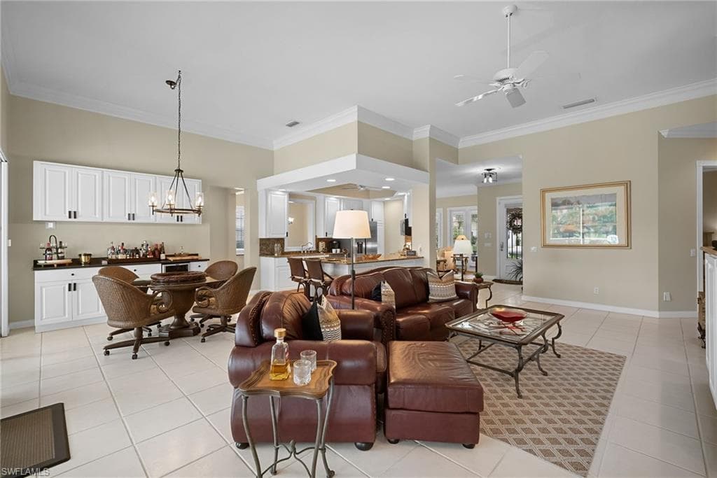 2888 Hatteras Way, Naples, FL 34119-9