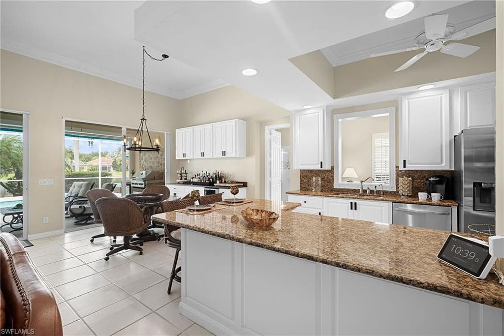 2888 Hatteras Way, Naples, FL 34119-10