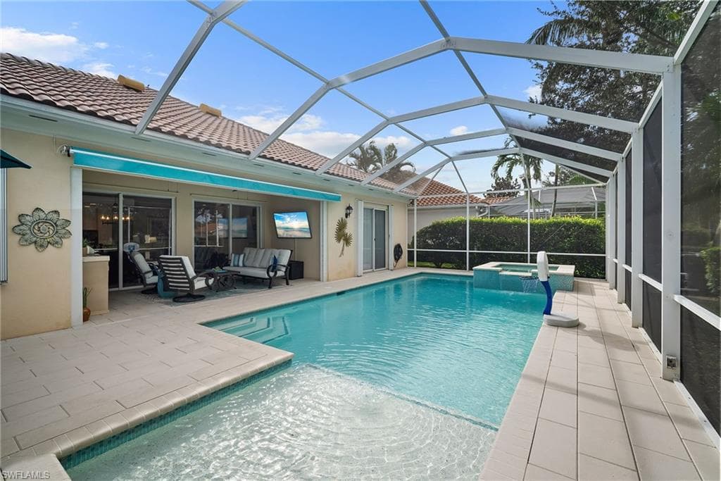 2888 Hatteras Way, Naples, FL 34119-35