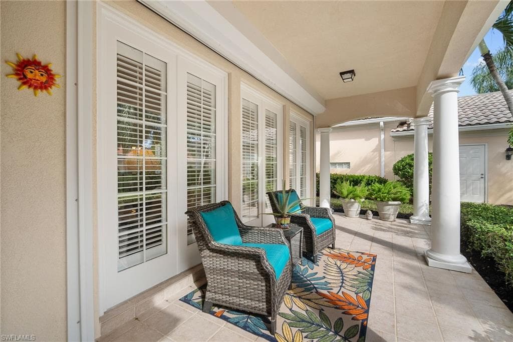 2888 Hatteras Way, Naples, FL 34119-2