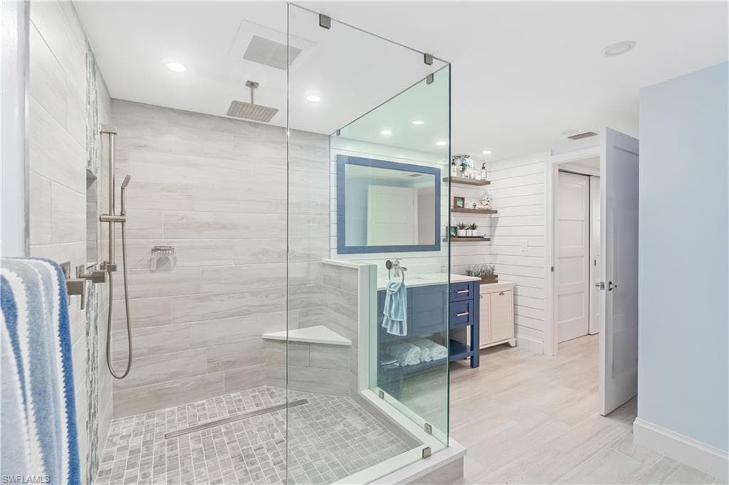 5601 Turtle Bay Dr 402, Naples, FL 34108-11